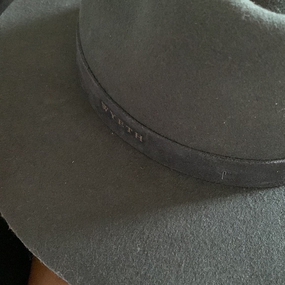 WYETH River Hat in Dark Charcoal new with tags